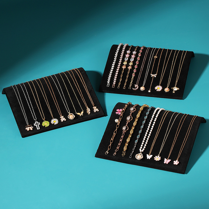 Zwarte fluwelen sieradenschaal - Jewelry Store For Watches recensie en prijs