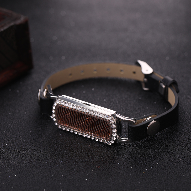 Nieuwe rechthoekige armband me - Jewelry Essentials Watches recensie en prijs